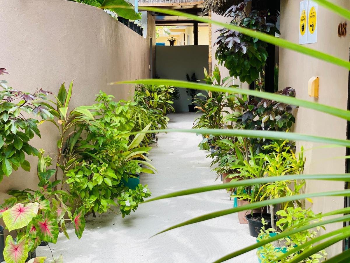 Hôtel Siesta Beach à Maafushi Extérieur photo