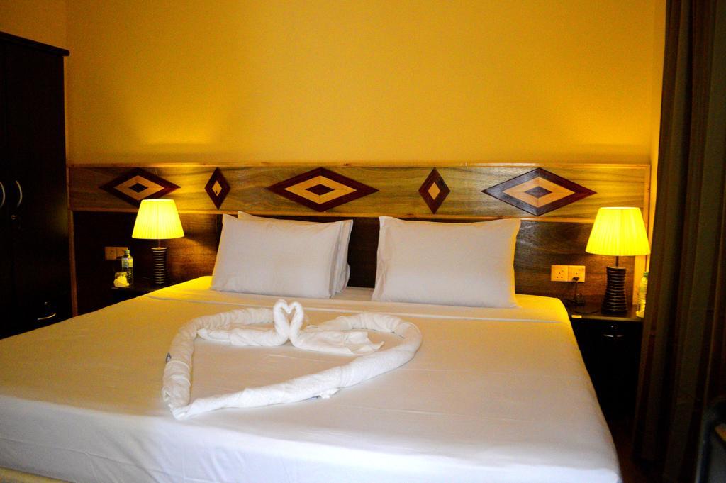 Hôtel Siesta Beach à Maafushi Extérieur photo
