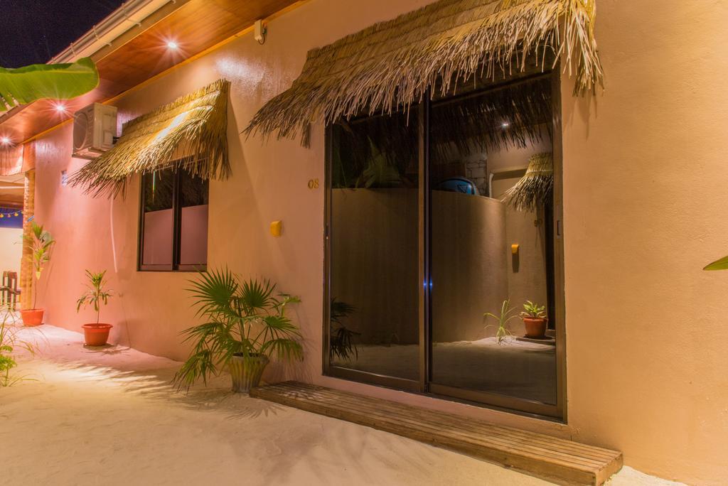 Hôtel Siesta Beach à Maafushi Extérieur photo